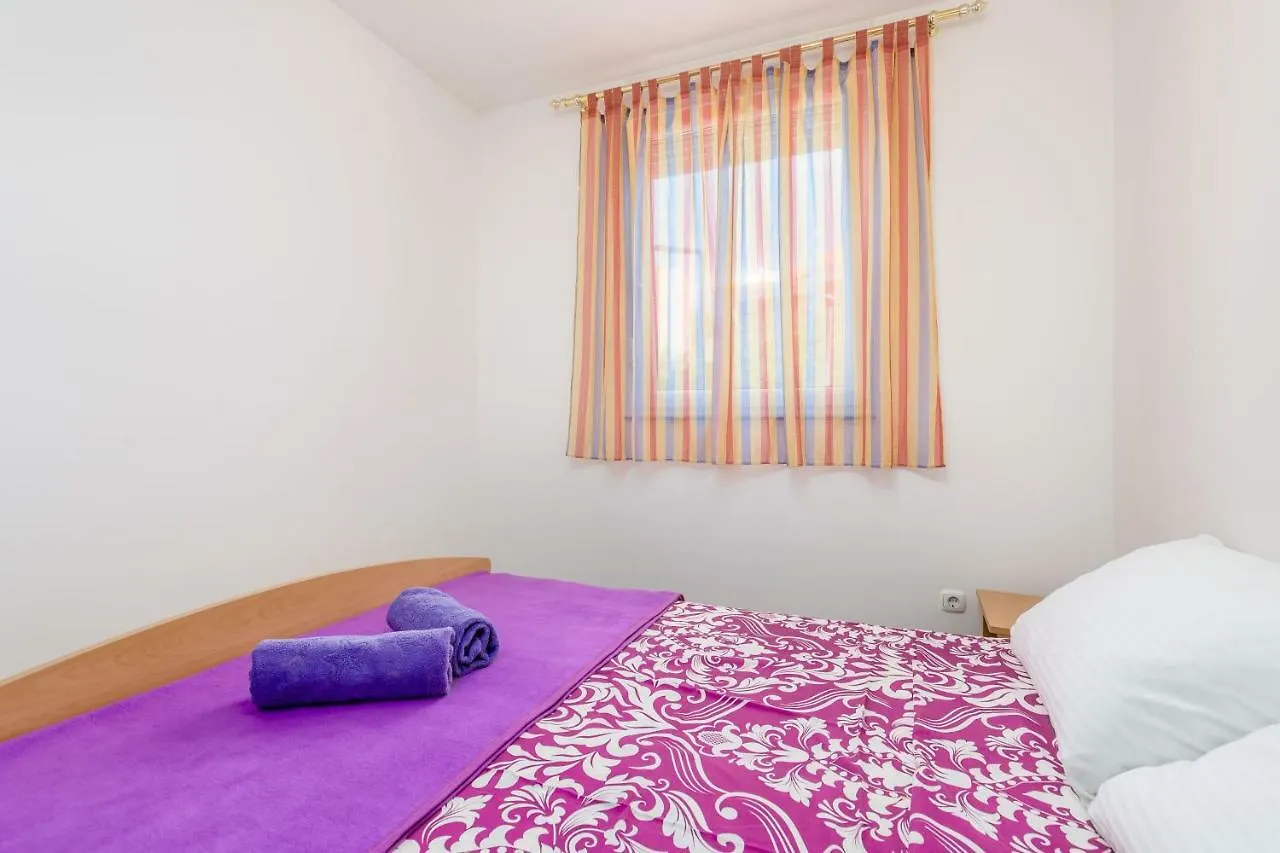 Apartment Ferienwohnung Modra Kuca Mandre Kroatien